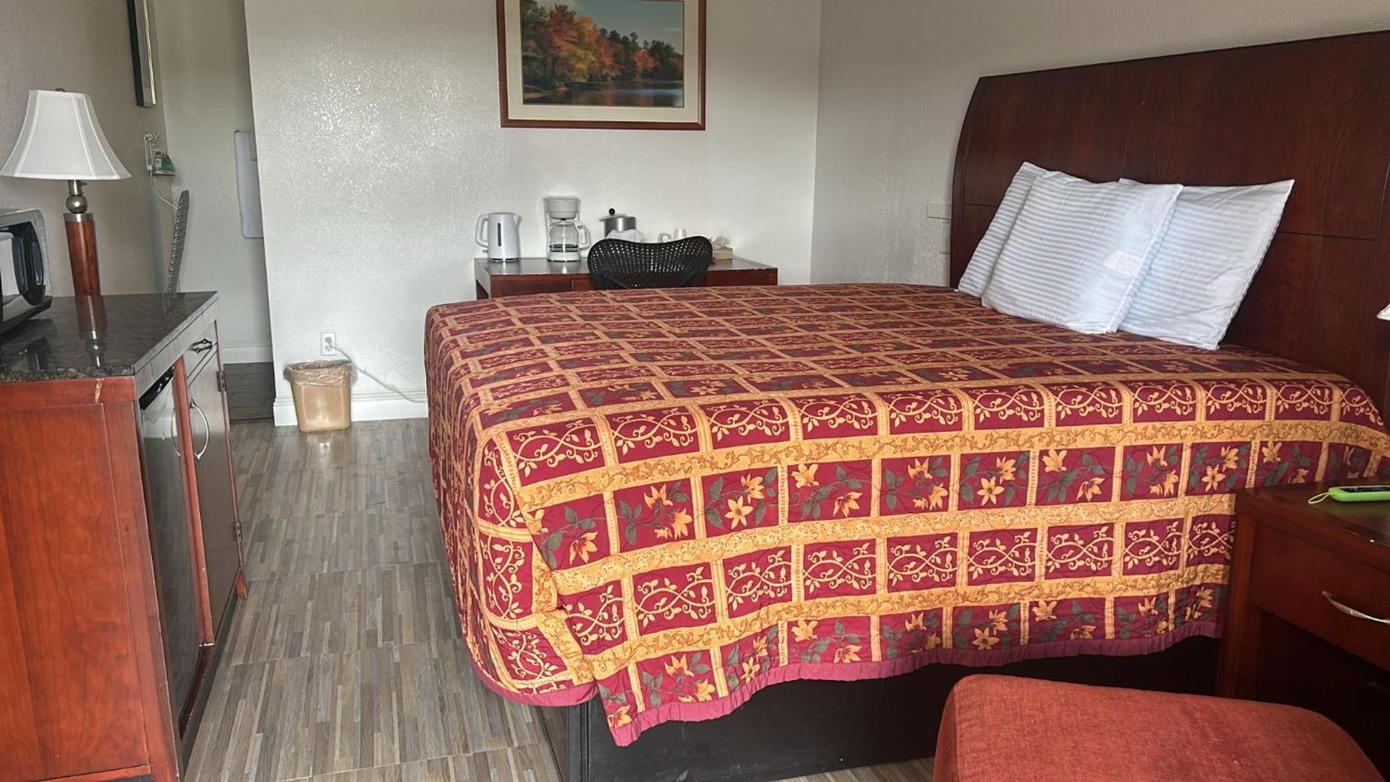 Quest Inn Вітерфорд Екстер'єр фото