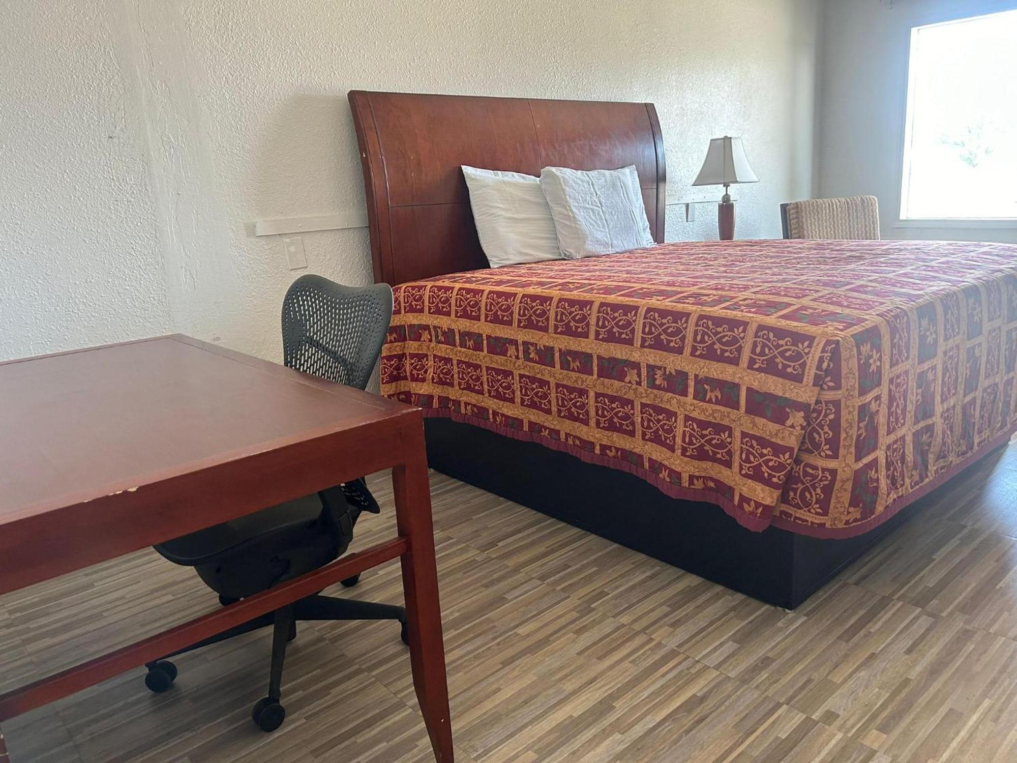 Quest Inn Вітерфорд Екстер'єр фото