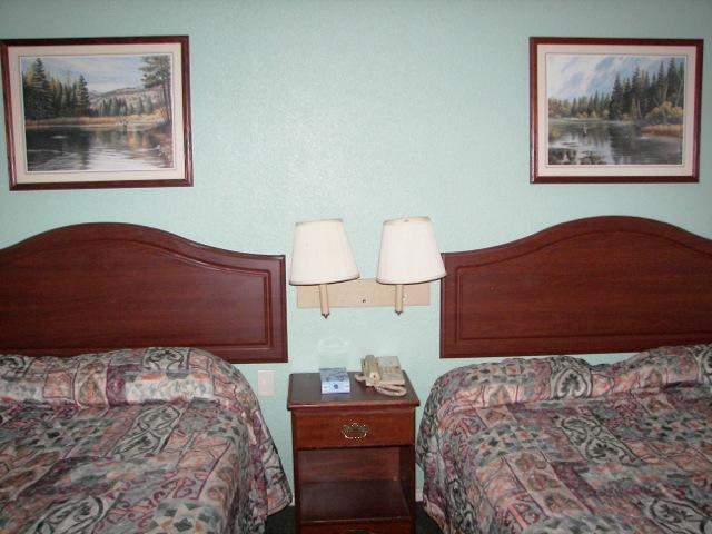Quest Inn Вітерфорд Номер фото